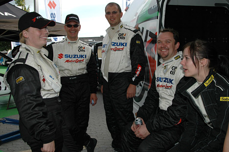 Mandskaberne fra Suzuki Motorsport stiller til start i Høje Taastrup på søndag.